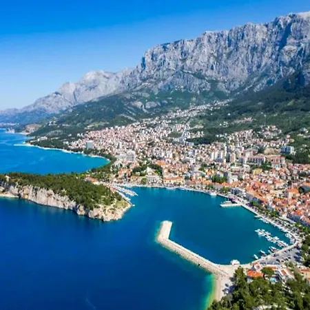 Appartement In Makarska